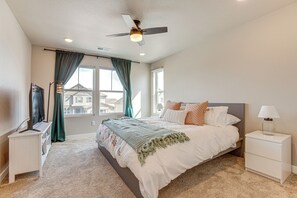 House (3 Bedrooms) | Interior - Beautiful Home w/ Bonus Room & Prime Location! (Brighton)