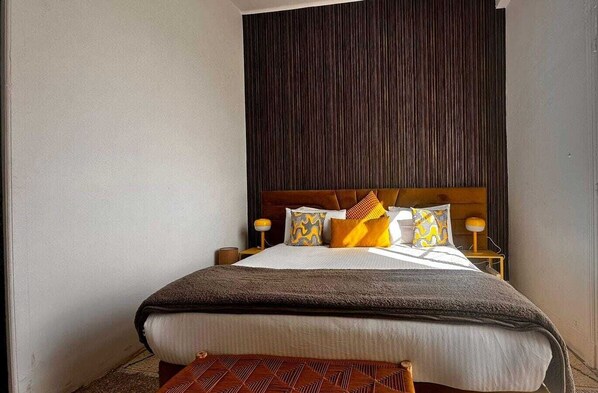 1 bedroom, in-room safe, desk, iron/ironing board