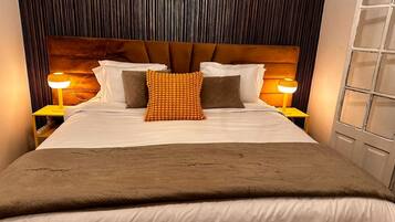 1 bedroom, in-room safe, desk, iron/ironing board