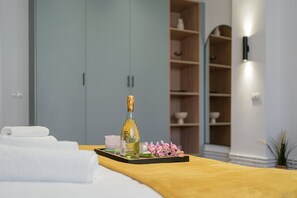 Apartment | 2 bedrooms, Internet - Modern Spacious 2BR Steps to Cismigiu Gardens (Bucharest)