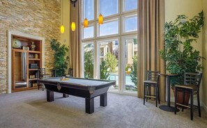 Apartment - New Stylish 1BR Apt With Heated Pool Gym Yoga Studio (Reno)