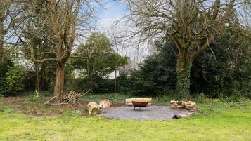 House | 5 bedrooms, Internet