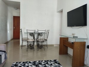 Basic Apartment | Interior - Apartamento perto da praia de Copacabana (Rio de Janeiro)