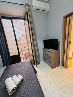 2 slaapkamers, een strijkplank/strijkijzer, wifi, beddengoed