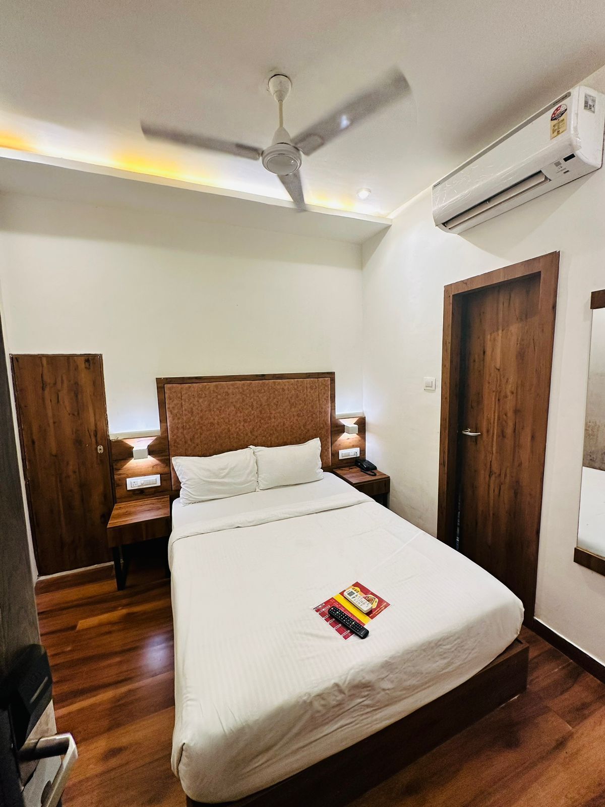 Standard Room | Living area