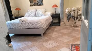 2 chambres, Wi-Fi gratuit, draps fournis