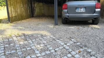 Enceinte de lâhĂ©bergement