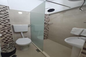 Hårtørrer, håndklæder, Toiletpapir