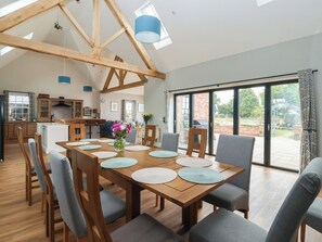 Cottage | Dining