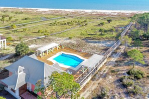 Pool - 🌊Steps to the Beach-Fire Pit, Screened Decks-The Peaceful Pelican🌊 (Cape San Blas)