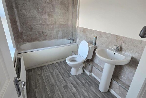 House | Bathroom | Separate tub and shower, deep soaking tub, hair dryer, towels