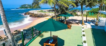 Manara Beach Resort 