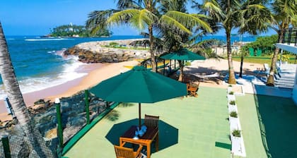 Manara Beach Resort