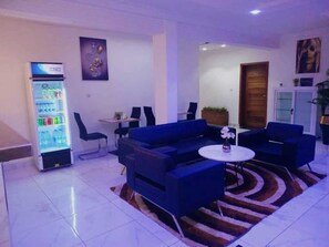 Comfort-Suite, Stadtblick | Schreibtisch, laptopgeeigneter Arbeitsplatz, kostenloses WLAN