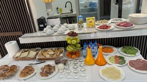 Petit déjeuner buffet compris tous les jours