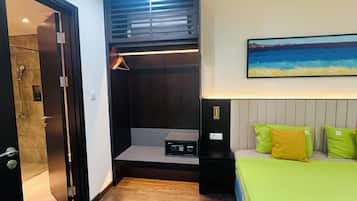 Luxury Apartment, Beach View | 2 bedrooms, blackout curtains, soundproofing, iron/ironing board