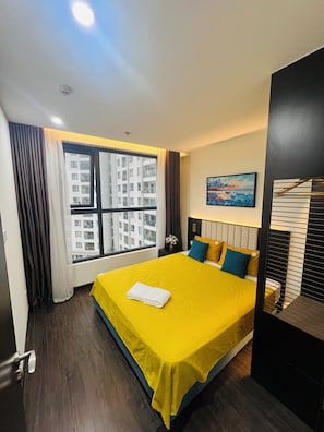 Luxury Apartment, Beach View | 2 bedrooms, blackout drapes, soundproofing, iron/ironing board - Sapphire Homestay Ha Long Bay (Ha Long)
