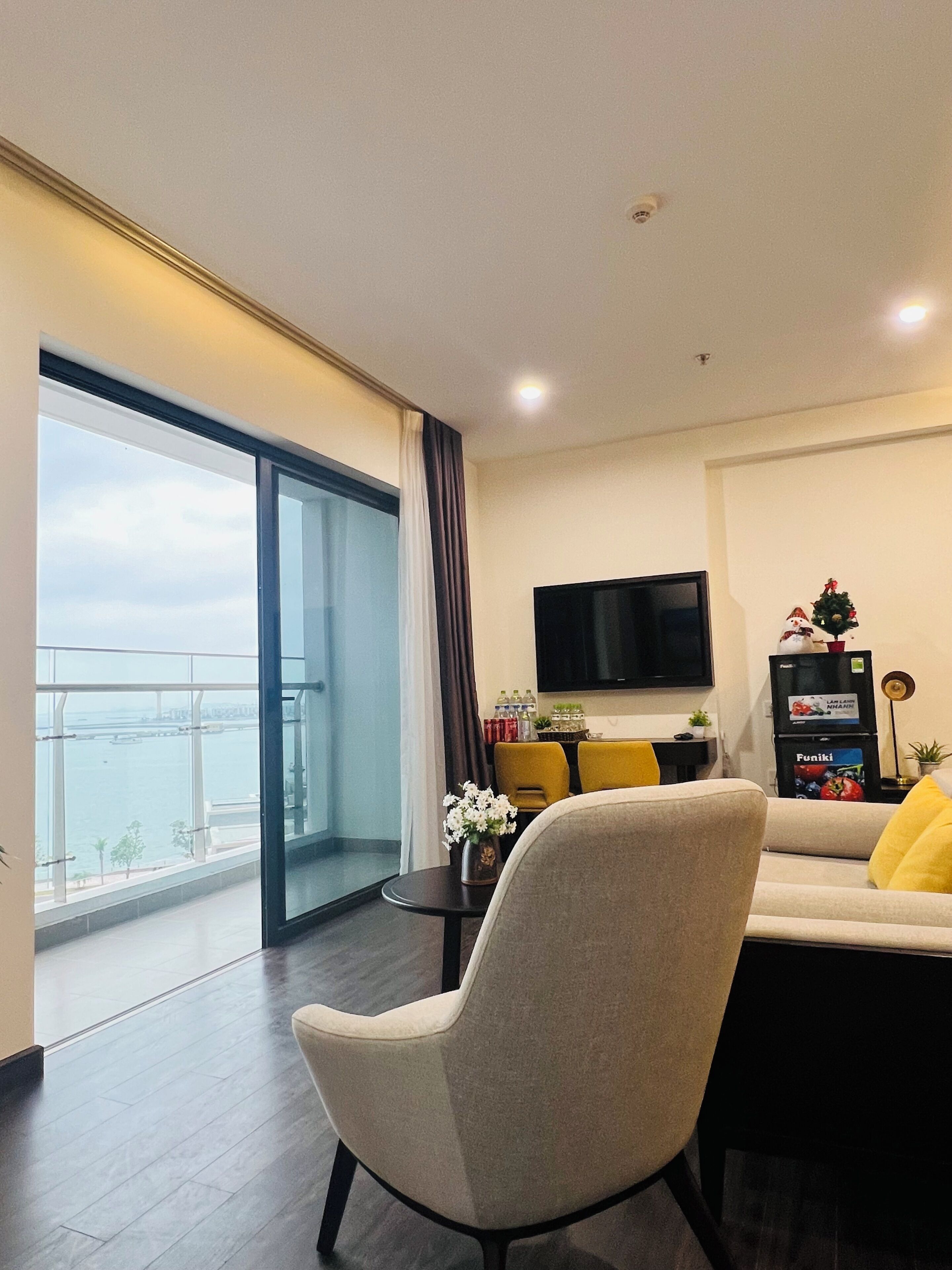Luxury-Apartment, Strandblick | Terrasse/Patio