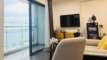 Luxury-Apartment, Strandblick | Terrasse/Patio