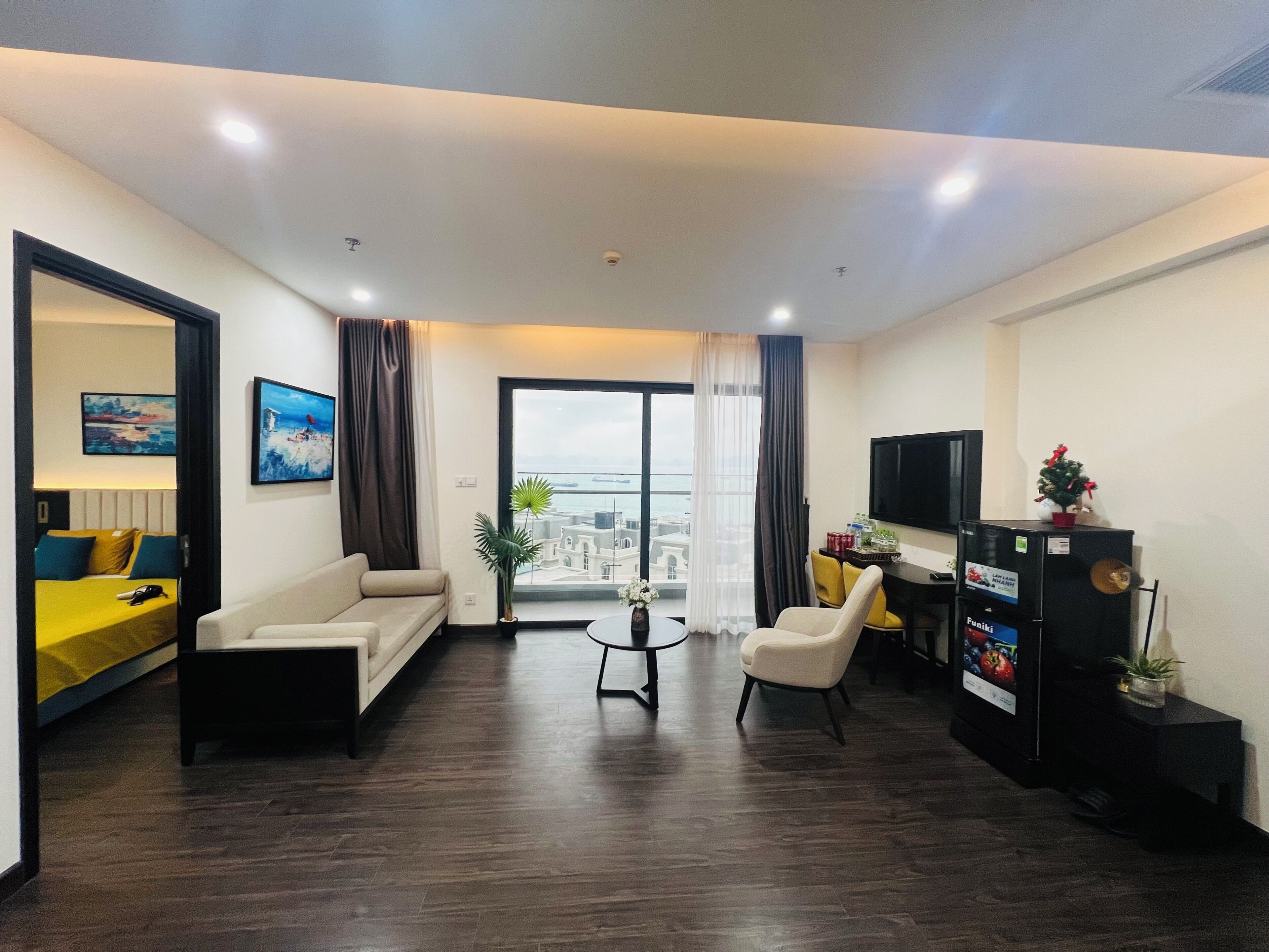Luxury Apartment, Beach View | Living area | Toys