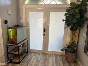 Interior - Charming 3-bedroom pool home ready to entertain in Cape Coral (Cape Coral)