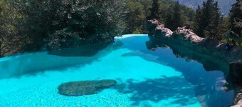 LOVE HOUSE Fairy tale garden with private pool and jacuzzi