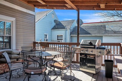 The Cozy Nest Near Wilder Park 4 Bedroom Home