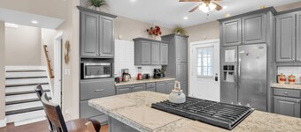 The Cozy Nest Near Wilder Park 4 Bedroom Home