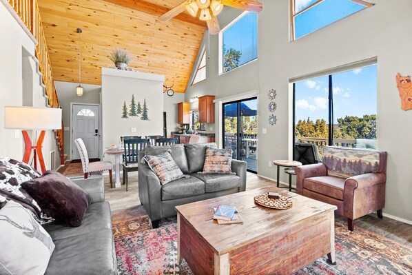 Smart TV, chimenea, tenis de mesa y impresora