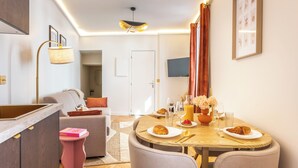 Unclassified image, 2 of 16, button - Exceptional apartment with Jacuzzi & well-being in the heart of Paris Metro (Paris)