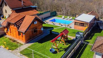 Seasonal outdoor pool, a heated pool