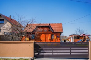 Exterior - Timber Cottage With Pool (Sveti Juraj na Bregu)
