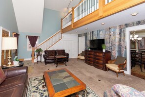 TV, fireplace