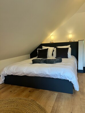 1 chambre, lit parapluie, Wi-Fi gratuit, draps fournis