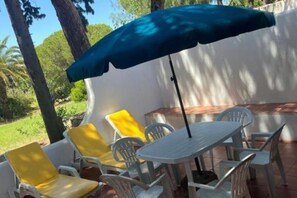 تناول الطعام بالخارج