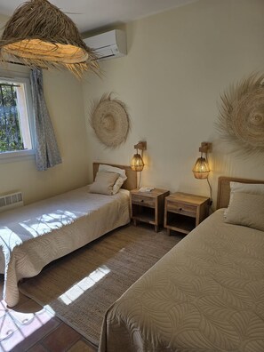 4 chambres, fer et planche à repasser, accès Internet, draps fournis