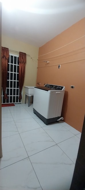 Ferienhaus, 1 Schlafzimmer, Raucher, Balkon | Wäschereiservice