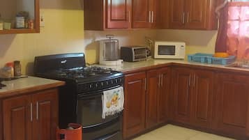 House, 1 Bedroom, Smoking, Balcony | Interior