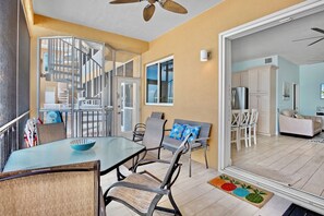 Interior - Marbella Villa 04: Family-Friendly 3-Bedroom Beachfront Condo Bradenton Beach (Bradenton Beach)