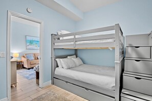 3 chambres, fer et planche à repasser, Wi-Fi gratuit, draps fournis
