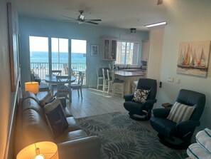 TV - Marbella Villa 04: Family-Friendly 3-Bedroom Beachfront Condo Bradenton Beach (Bradenton Beach)