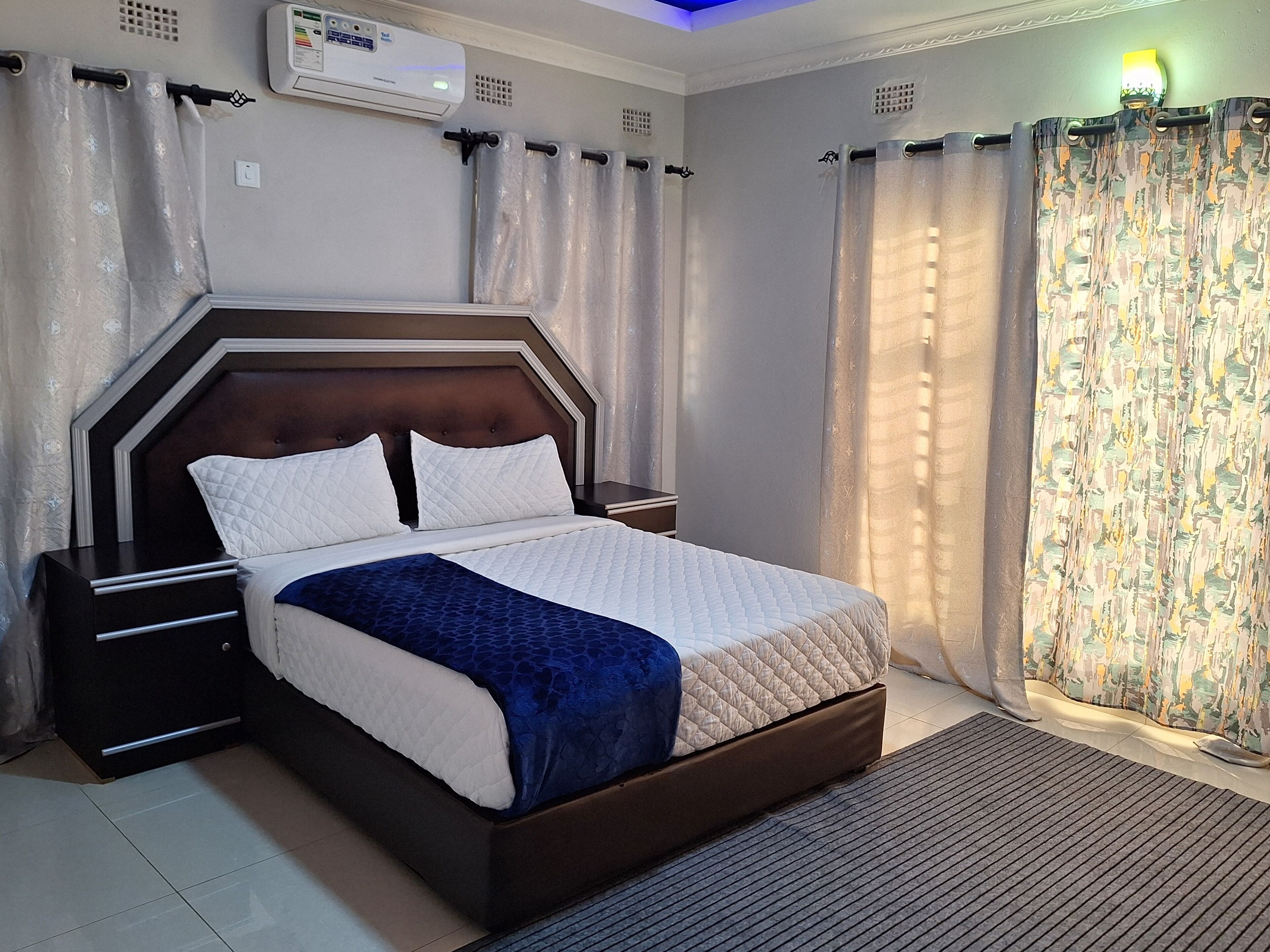 Setrika/meja setrika dan Wi-Fi gratis