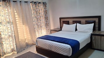 2 bedrooms, iron/ironing board, free WiFi