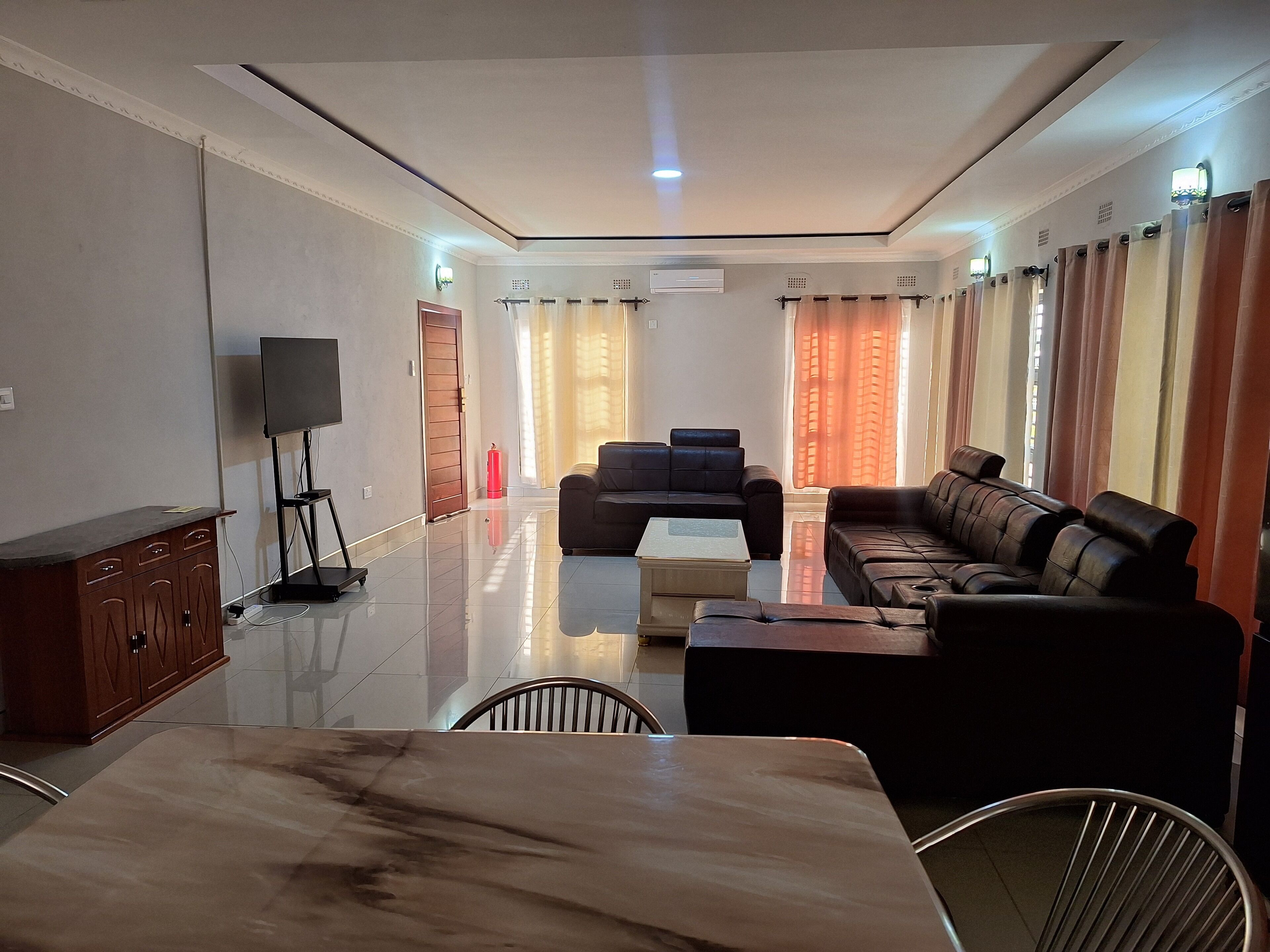 Setrika/meja setrika dan Wi-Fi gratis