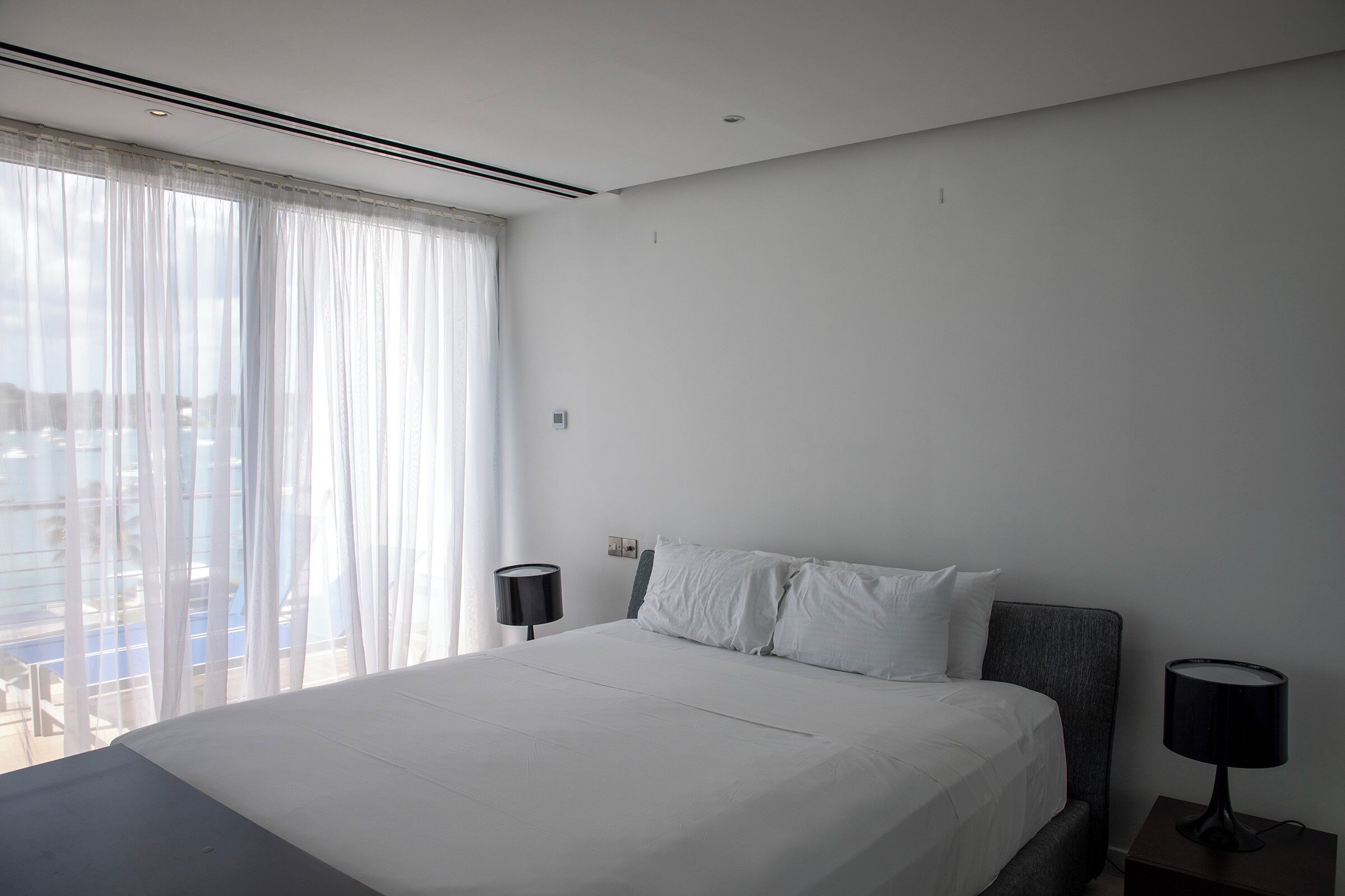 3 chambres, fer et planche à repasser, Wi-Fi, draps fournis