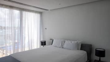 3 chambres, fer et planche à repasser, Wi-Fi, draps fournis