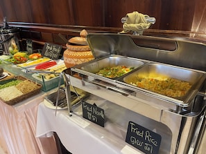 Daily continental breakfast (USD 5 per person)