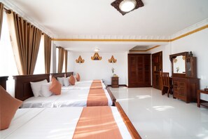 1 bedroom, in-room safe, desk, free WiFi