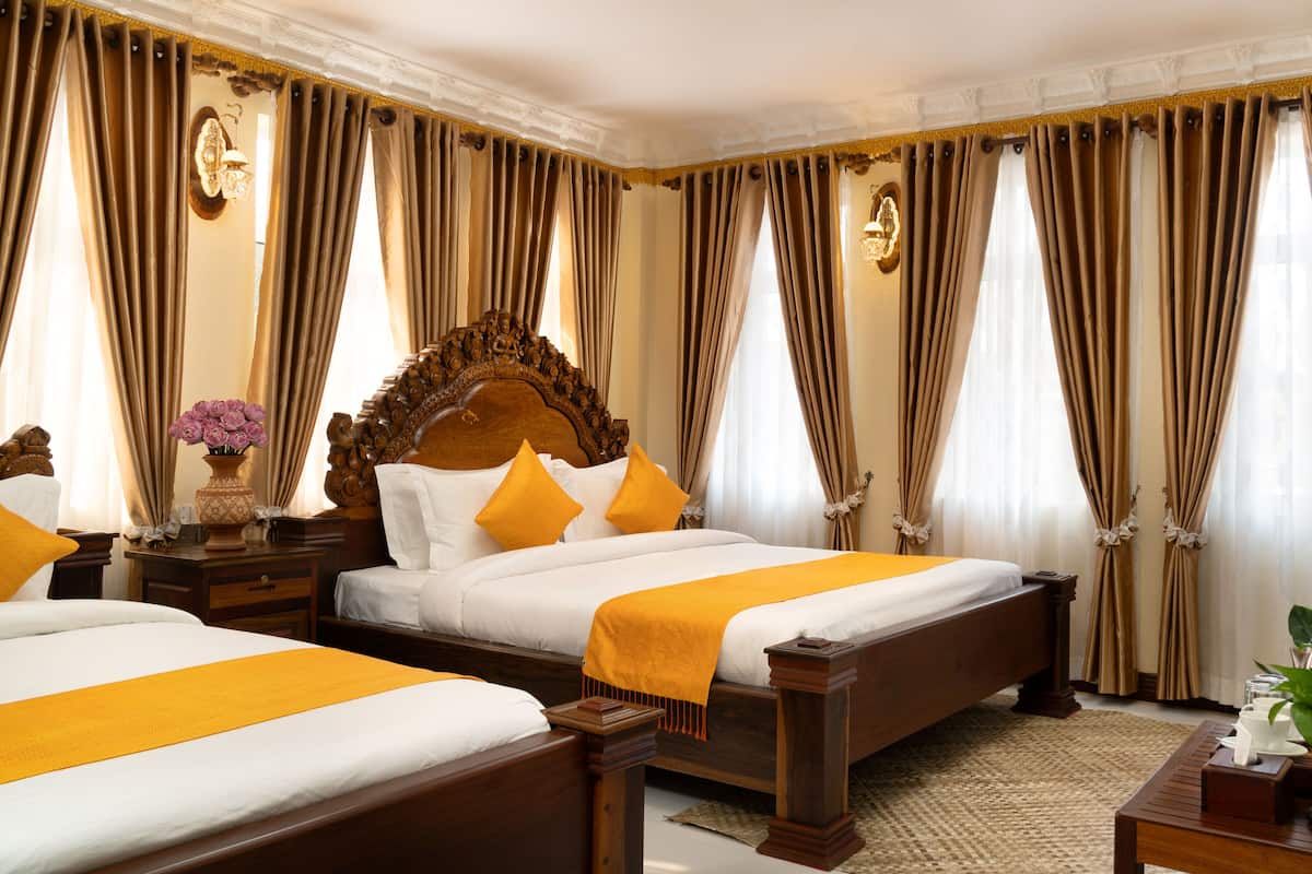 Deluxe Twin Room, City View | 1 bedroom, in-room safe, desk, free WiFi