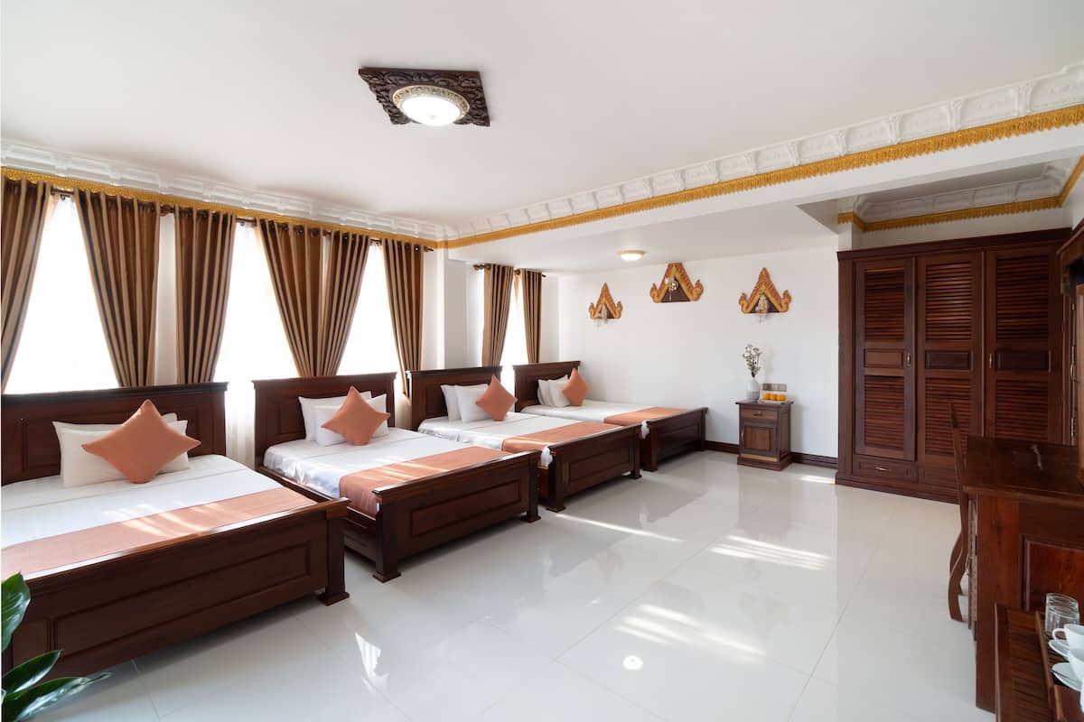 Family Room, City View | 1 bedroom, in-room safe, desk, free WiFi